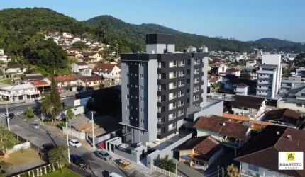 Apartamento com 3 quartos para alugar na São José dos Cedros, 108, Iririú, Joinville por R$ 2.500