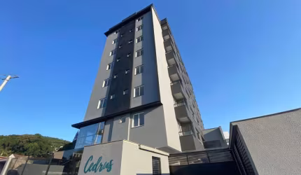 Apartamento com 3 quartos para alugar na São José dos Cedros, 108, Iririú, Joinville por R$ 3.250