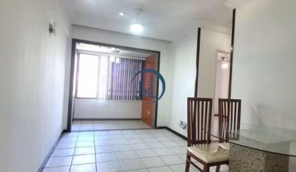 Apartamento à Venda no Costa Azul – 2 Quartos, Suíte, Dependência e Varanda – 63m²