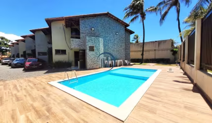 Casa Mobiliada  á  Venda em Village na Praia do Flamengo – Salvador