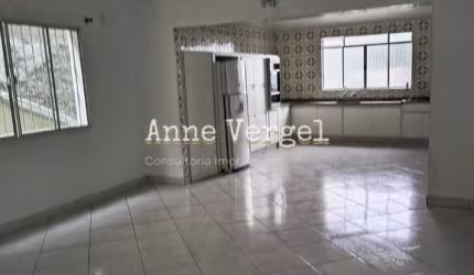 Casa Térrea 3 quartos c suíte à venda no km 18 em Osasco c quintal 286m2 com 2 vagas próximo à Estação e Avenida dos Autonomistas