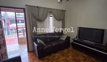 Casa Térrea individual 3 quartos à venda no Bairro Padroeira em Osasco com quintal c churrasqueira e 1 vaga ao lado da Avenida João de Andrade e Mercado Japão aceita financiamento