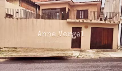 Casa Térrea individual 3 quartos à venda no Bairro Padroeira em Osasco com quintal c churrasqueira e 1 vaga ao lado da Avenida João de Andrade e Mercado Japão aceita financiamento