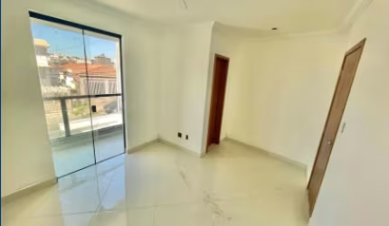 Casa 2 quartos , suite e varanda  - Bairro Sao Joao Batista