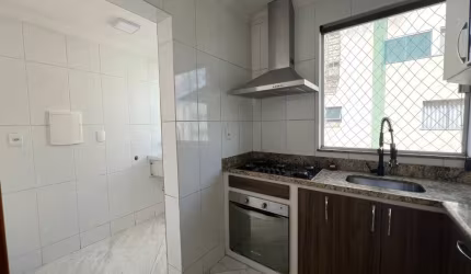 Apartamento 03 quartos, suite, 2 vagas e armários no Bairro Sta Terezinha/BH