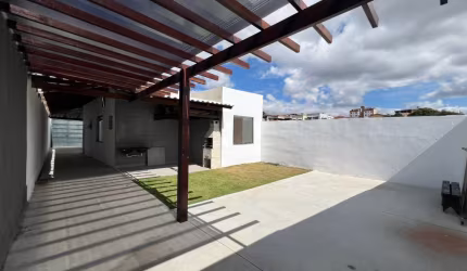 Casa 03 quartos, suite , 3 vagas ( NÃO FINANCIA)
