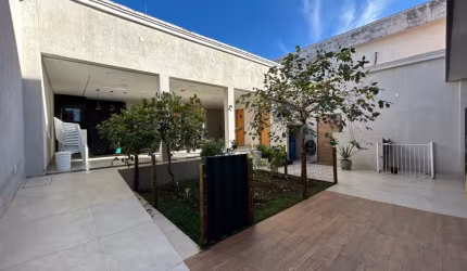 Casa 04 quartos, 03 suites , area gourmet e 02 vagas de garagem no Caiçara