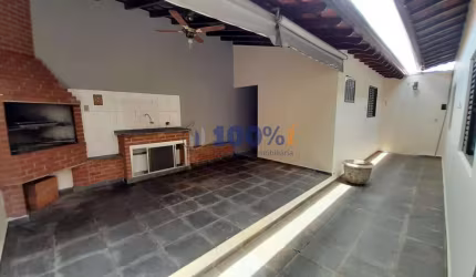 Casa com 3 quartos à venda na Nabor de Moraes, 426, Jardim Botânico, Jaguariúna, 200 m2 por R$ 590.000