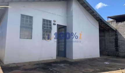 Casa com 2 quartos à venda na Avenida Niverson Gomes da Silva, 407, Parque São José, Estiva Gerbi, 200 m2 por R$ 220.000
