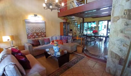 Casa com 3 quartos à venda na Lázaro do Amaral Mello, 154, Parque Esperança, Mogi Mirim, 335 m2 por R$ 800.000
