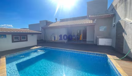 Casa em condomínio fechado com 3 quartos à venda na Rua Antônio Moreno Perez, S/N, Jardim Maria Beatriz, Mogi Mirim, 379 m2 por R$ 990.000