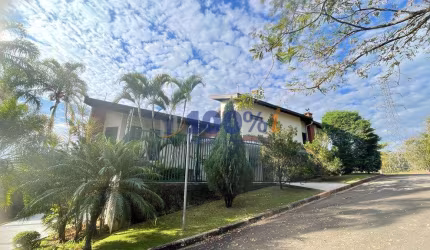 Casa com 4 quartos à venda na Rua Maria de Almeida Magalhães, 325, Sousas, Campinas, 603 m2 por R$ 2.030.000