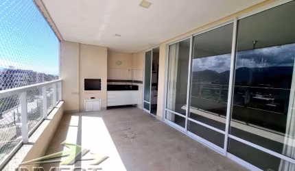 Ubatuba, Centro - Aptos com 180 m2 de área útil, com ótima localização.