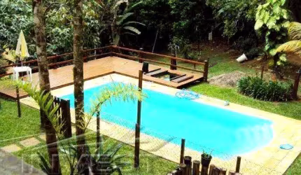 Ubatuba, Praia do Felix - Linda casa com estilo rústico com área de lazer, 1400m2 de terreno.