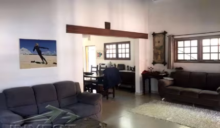 Ubatuba, Itaguá - Casa de 04 dormitórios (01 suíte), com terreno de 300 m2.