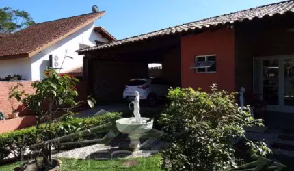 Ubatuba, Parque Vivamar - Belíssima casa com terreno de 686m2 e area de lazer.