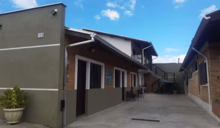 Ubatuba, Perequê-Açú. Pousada com ótima localização a 100 metros da praia!