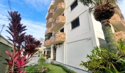 Ubatuba, Centro - Apartamento  bem localizado com  03 dormitorios sendo 01 suite.