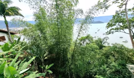 Ubatuba, Maravilhoso terreno declive com vista para o mar, 780m2 - Pronto para Construir