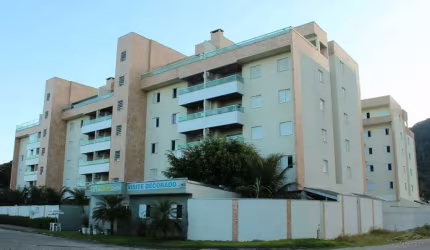 Ubatuba, Toninhas- Apartamento de 2 dormitórios, área de lazer completa a 100mts da praia!