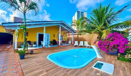 Casa com 4 dorms, Vila Anhanguera, Mongaguá - R$ 750 mil, Cod: 3433-5