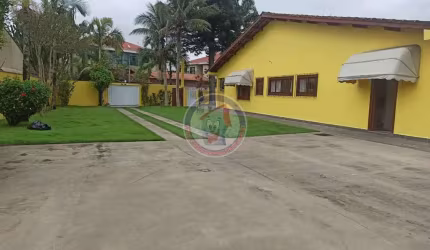 Casa com 3 dorms, Centro, Itanhaém - R$ 1.6 mi, Cod: 4065-14