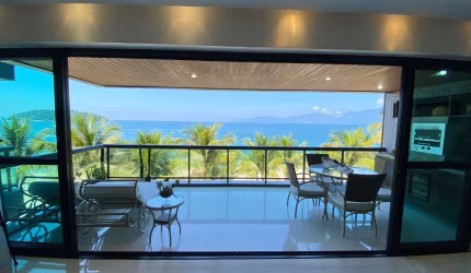Lindo Apartamento Frente pé na Areia