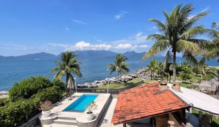 Linda da em Frente Mar