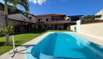 Linda Casa de 5 quartos a venda