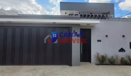 Lindíssima casa 3 suítes bairro Jardim Botânico Uberlandia/MG