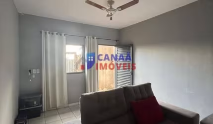 Casa a venda bairro Granada, 3 quartos. Terreno 250m²
