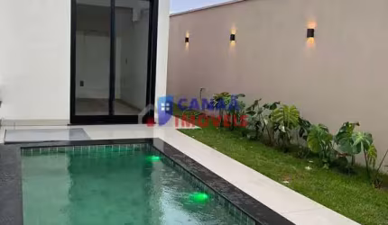 Casa 3 suítes c/ piscina Condomínio Fechado Raros Alto Umuarama!
