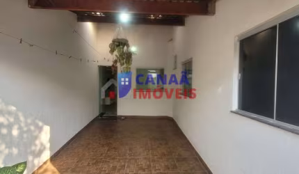 Casa 2 quartos proximo bretas av. seme simão