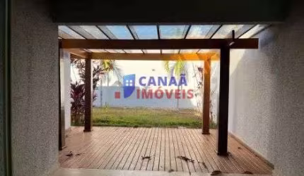 Casa com 3 quartos, 1 suite - bairro Santa Luzia