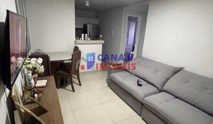 Apartamento Térreo 2 quartos parque hungria em frente escola shalon