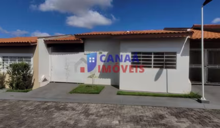 Casa 2 quartos c/ armários em Condomínio bairro Minas Gerais