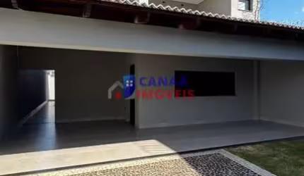Casa Sobrado com 5 quartos, sendo 2 suítes