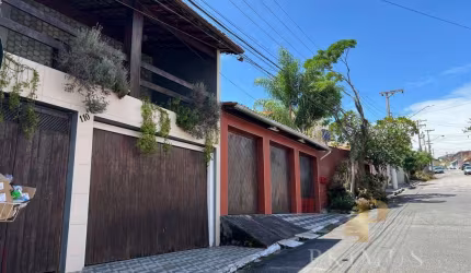 Sobrado para Venda em Poá, Jardim Estela, 3 dormitórios, 3 banheiros, 2 vagas