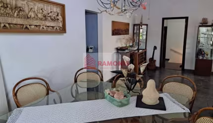 Chácara em Carapicuíba a venda 4 quartos e 2 suítes, 3 Wc, 1 lavabo e 10 vagas, Carapicuíba - SP