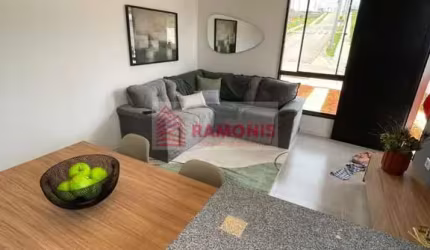 Casa em Cotia à venda com 2 quartos, 1 WC  e 2 vagas, Aguassai, Cotia - SP