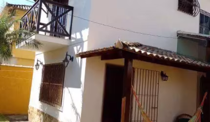 Excelente casa duplex independe, no térreo: sala, cozinha, lavabo, lavanderia e área gourmet ,jardim e garagem, piso superior: 1 quarto com varanda, b