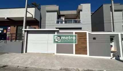Casa com 3 dormitórios à venda, 180 m² por R$ 780.000,00 - Costazul - Rio das Ostras/RJ
