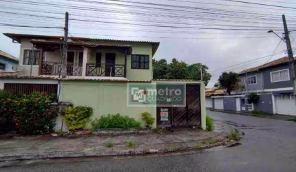 Casa duplex, 3 quartos, sendo 1 suíte, no Jd. Mariléa