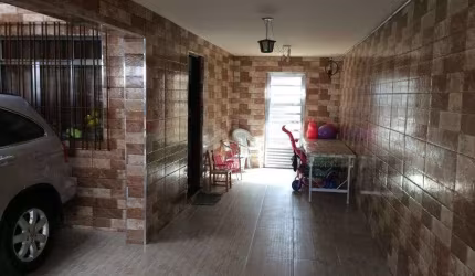 Sobrado para venda possui 134 metros quadrados com 2 quartos em Jardim Elvira - Osasco - SP