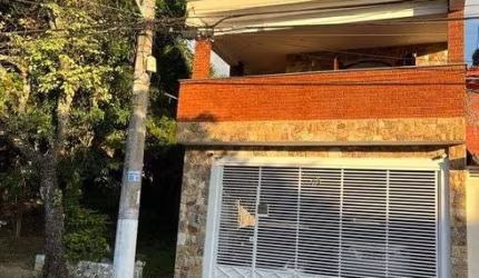 Sobrado para venda tem 330 metros quadrados com 4 quartos em Jardim Monte Alegre - São Paulo - SP