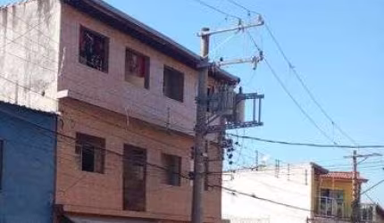 Casa para renda a venda tem 99M2 com 4 casas em Jardim Santo Elias - São Paulo - SP
