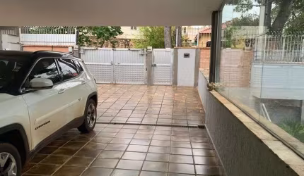 Sobrado para venda tem 250 metros quadrados com 4 quartos em Parque São Domingos - São Paulo - SP