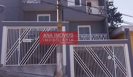 Sobrado para venda possui 180 metros quadrados com 3 quartos em Vila Palmeiras - São Paulo - SP
