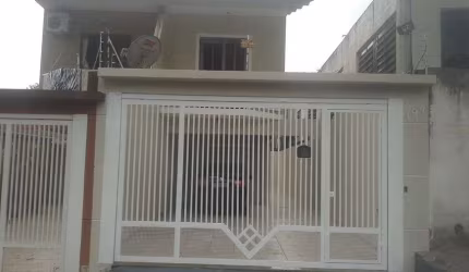 Sobrado com 3 dormitórios e 4 vagas de garagem - Vila Clarice - São Paulo - SP