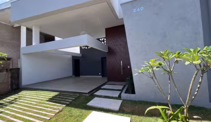 Casa em condomínio fechado com 3 quartos à venda no Jardim Sul, Uberlândia  por R$ 2.100.000